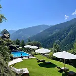 Alm Seasons Premium Chalet & Studios