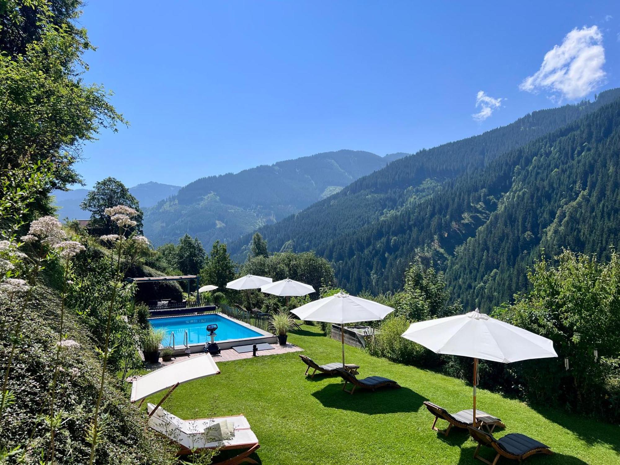 Alm Seasons Premium & * Saalbach-Hinterglemm